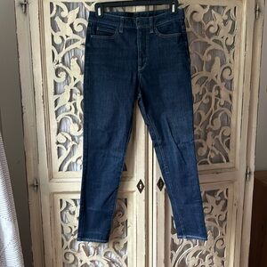Uniqlo dark wash stretch jeans